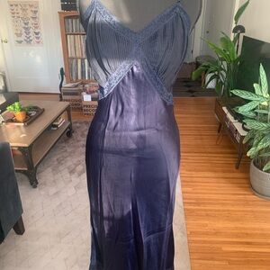 Barbizon Vintage Navy Blue Lace Trim Accordion Pleated Nightgown Slip